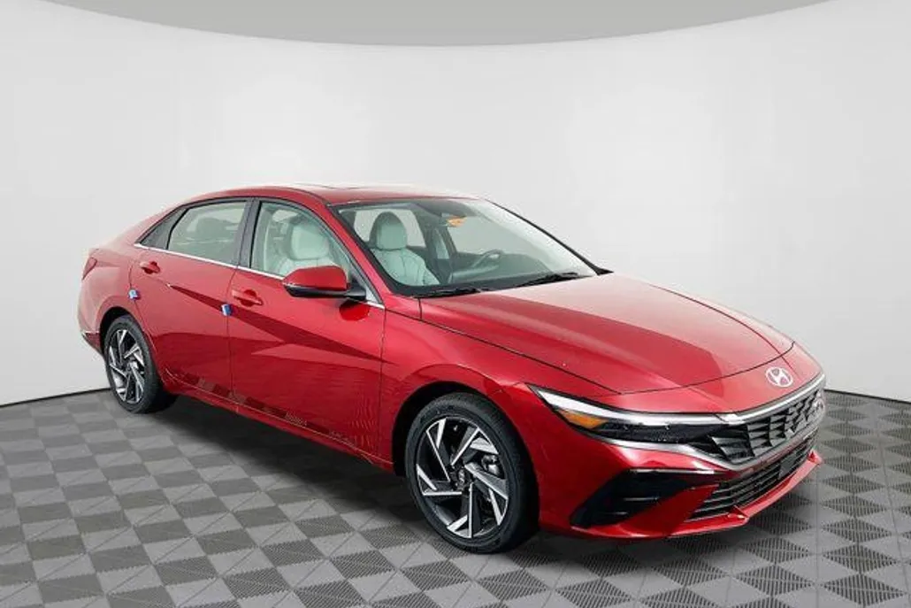 2025 Hyundai Elantra Hybrid Limited photo 1