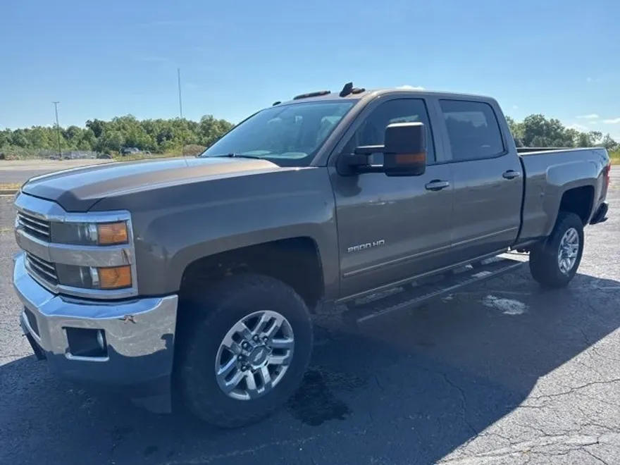 2015 Chevrolet Silverado 2500HD LT photo 1