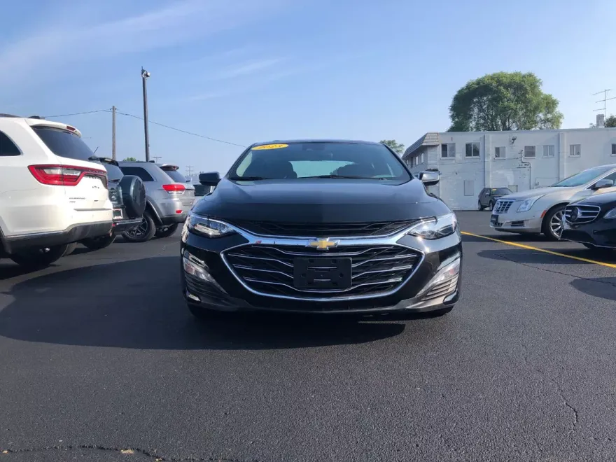 2023 Chevrolet Malibu 1LT photo 1