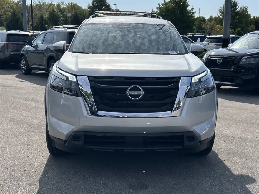 2025 Nissan Pathfinder SV photo 1