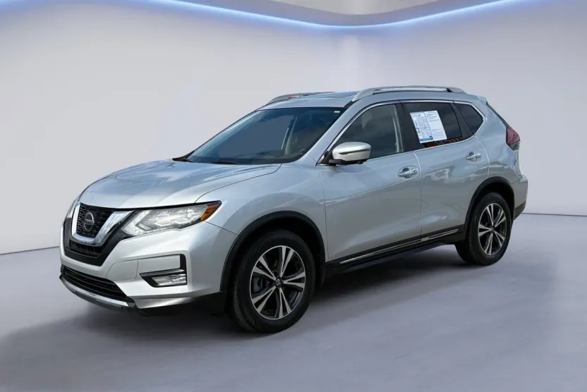 2018 Nissan Rogue SL photo 1