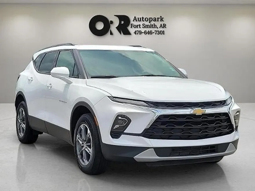 2023 Chevrolet Blazer 2LT photo 1