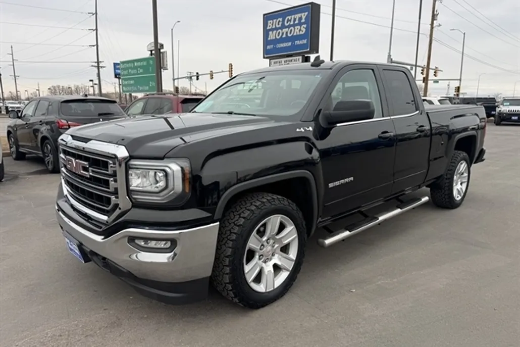 2016 Gmc Sierra 1500 SLE photo 1