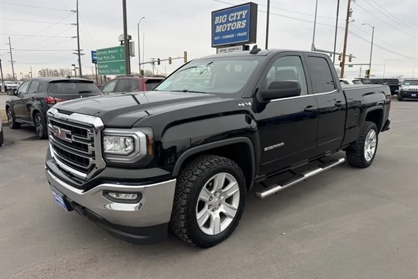 2016 Gmc Sierra 1500 SLE photo 1