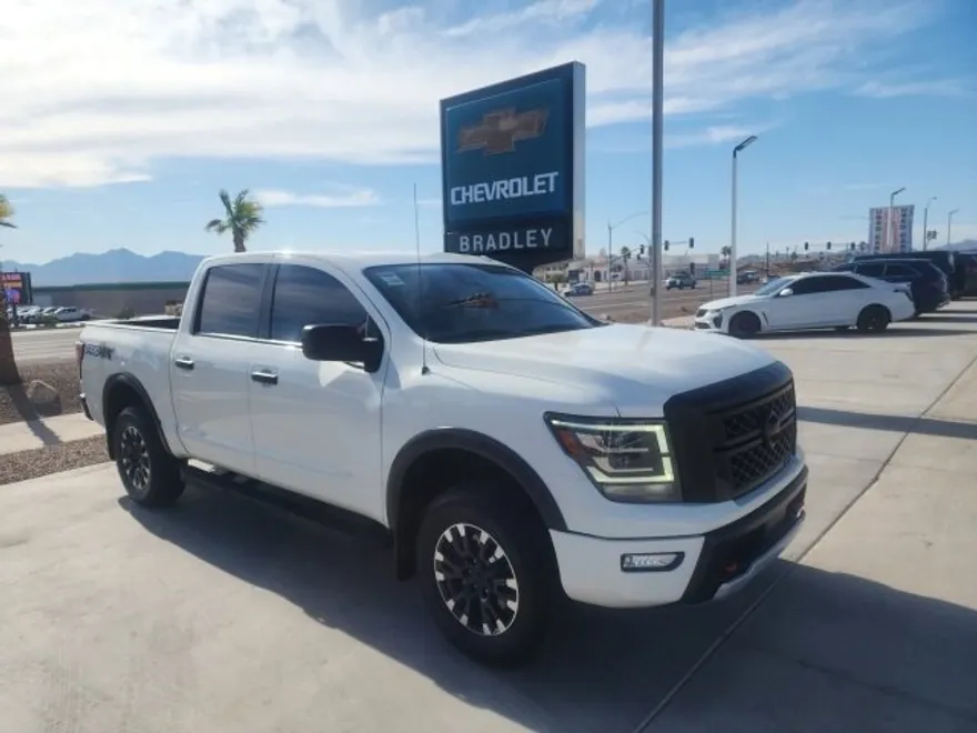 2021 Nissan Titan PRO-4X photo 1