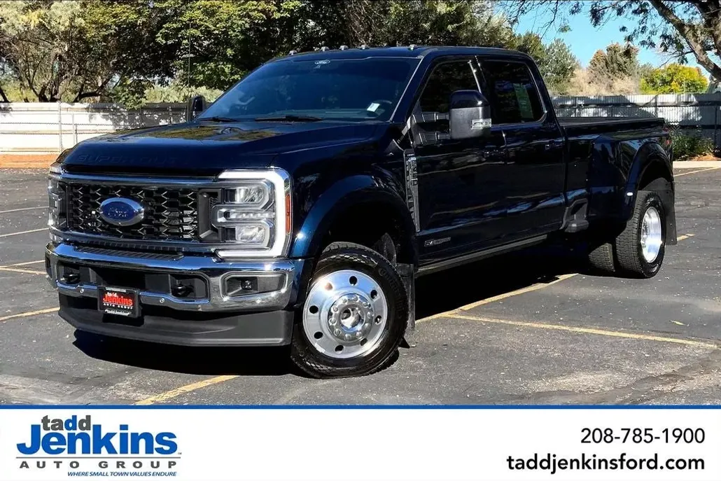 2025 Ford F-450 Lariat photo 1