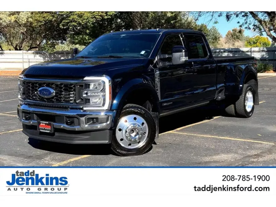 2025 Ford F-450 Lariat photo 1