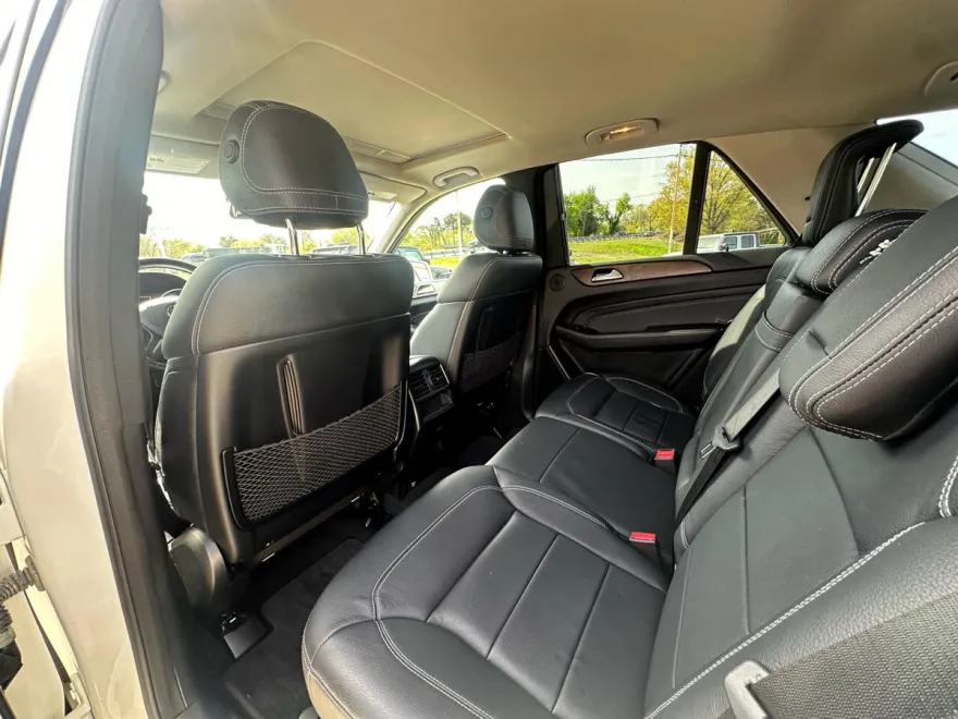 2015 Mercedes Benz ML 4MATIC 350 photo 33