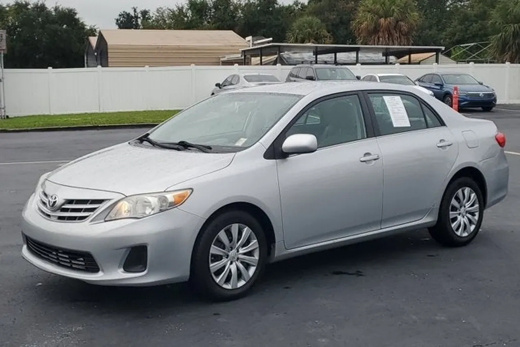 2013 Toyota Corolla Base photo 1