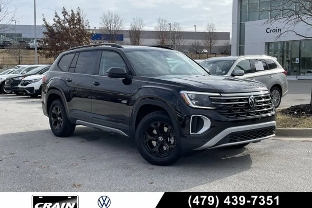 2025 Volkswagen Atlas Peak Edition SE photo 1