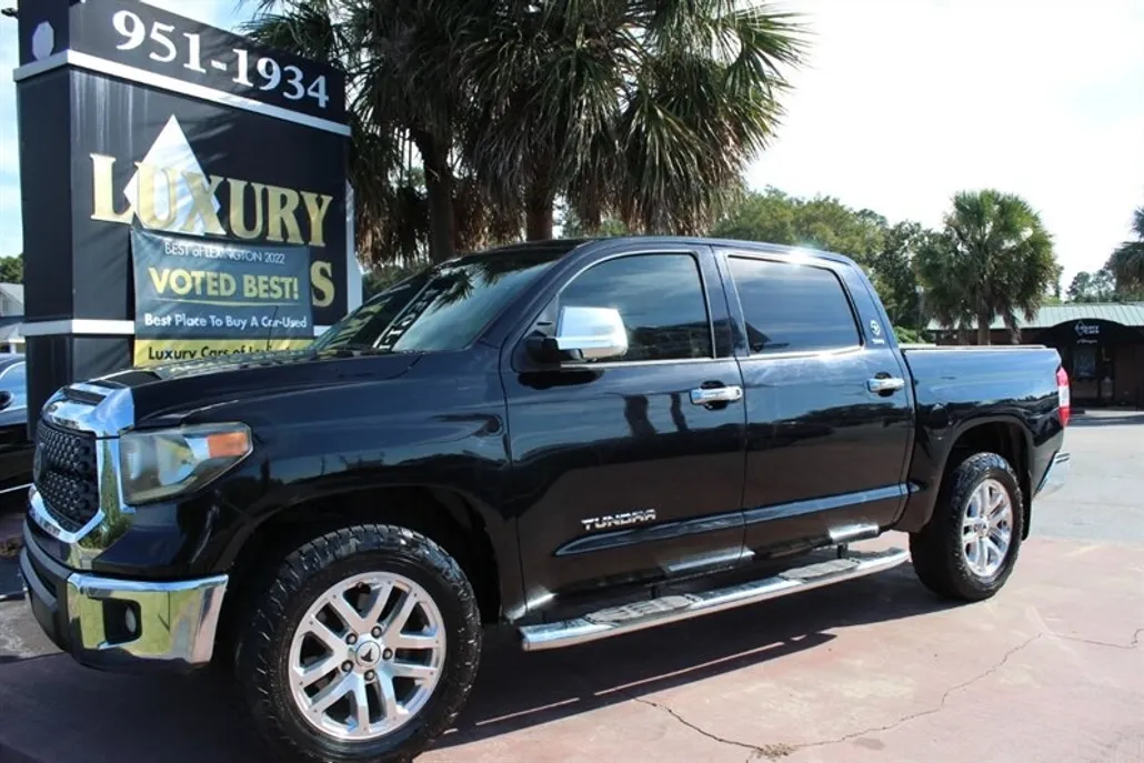 2018 Toyota Tundra SR5 photo 1
