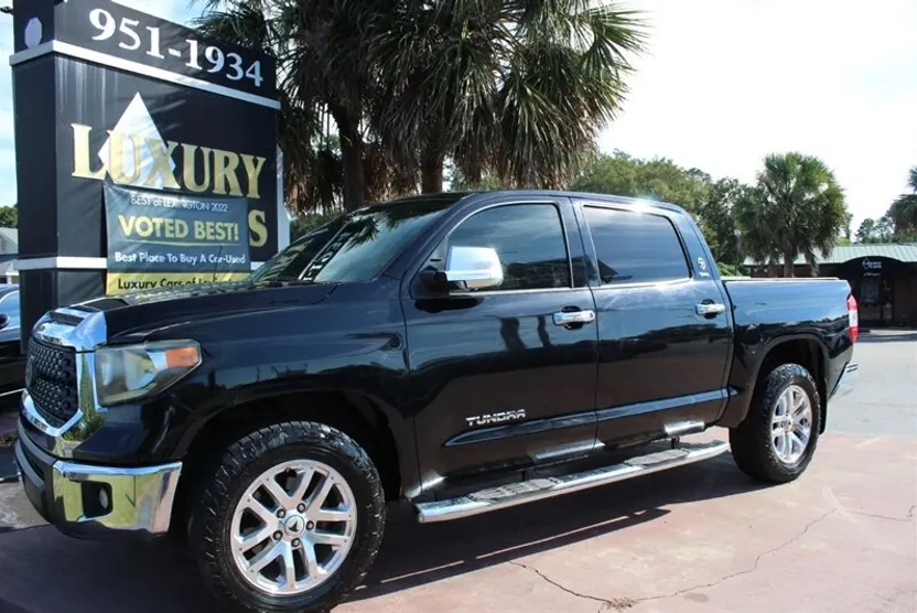 2018 Toyota Tundra SR5 photo 1