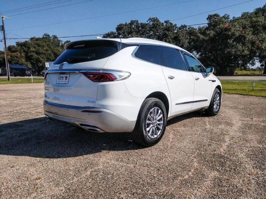 2024 Buick Enclave Premium photo 1