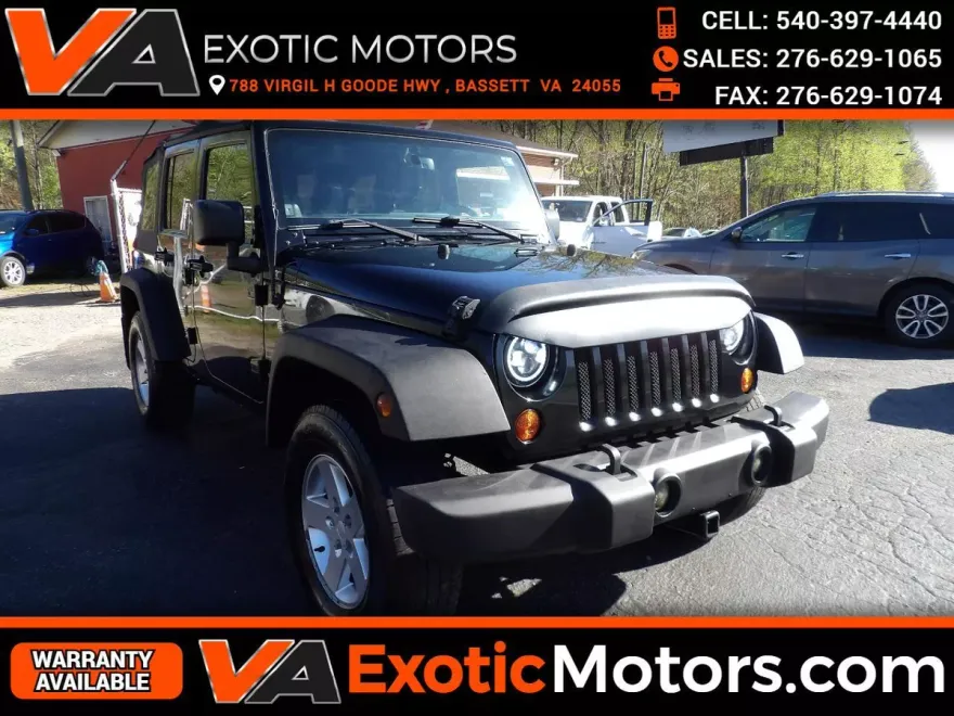 2013 Jeep Wrangler Unlimited Sport photo 1