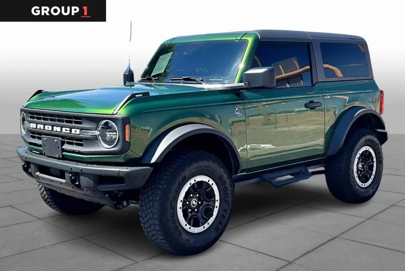 2023 Ford Bronco Black Diamond photo 1