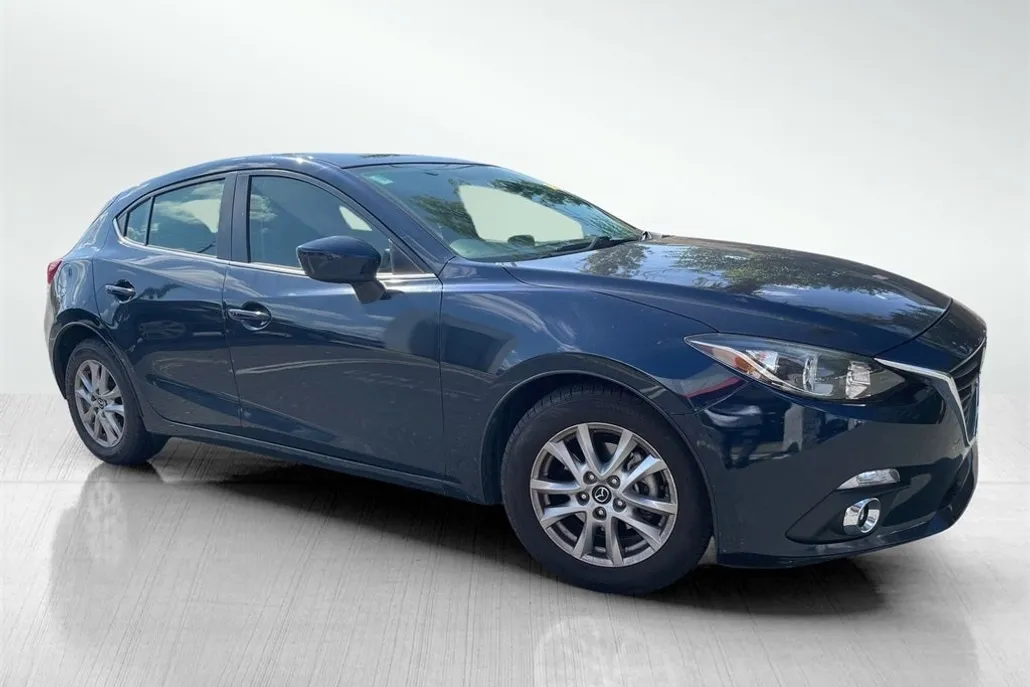 2016 Mazda Mazda3 Grand Touring Hatchback photo 1