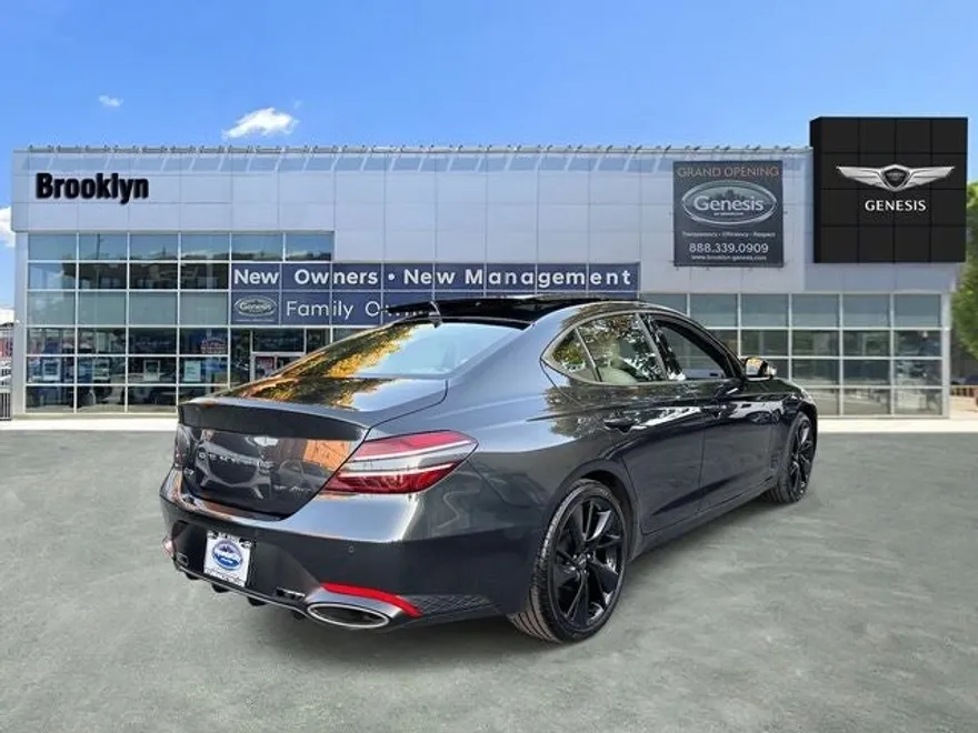 2023 Genesis G70 3.3T photo 1