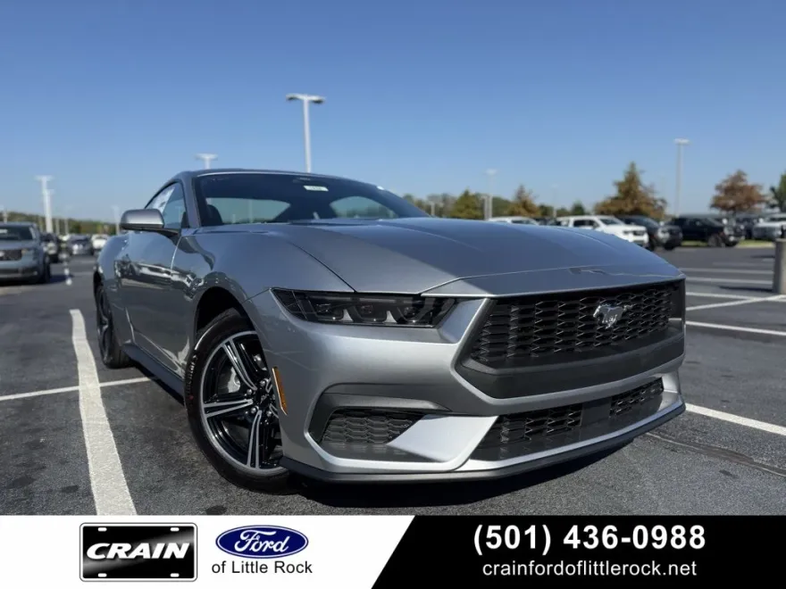2025 Ford Mustang EcoBoost photo 1