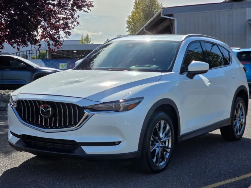 2019 Mazda CX-5 Signature photo 1