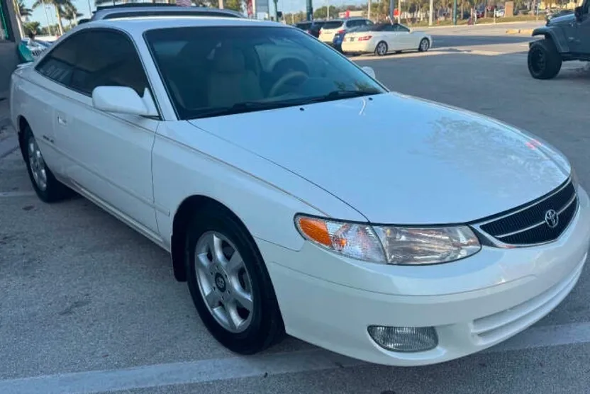 2001 Toyota Camry Solara SE photo 1