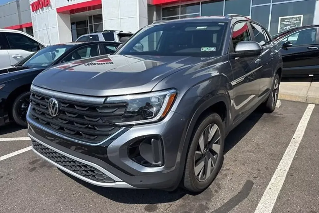 2025 Volkswagen Atlas Cross Sport SE Technology photo 1