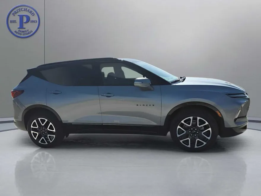 2025 Chevrolet Blazer RS photo 1