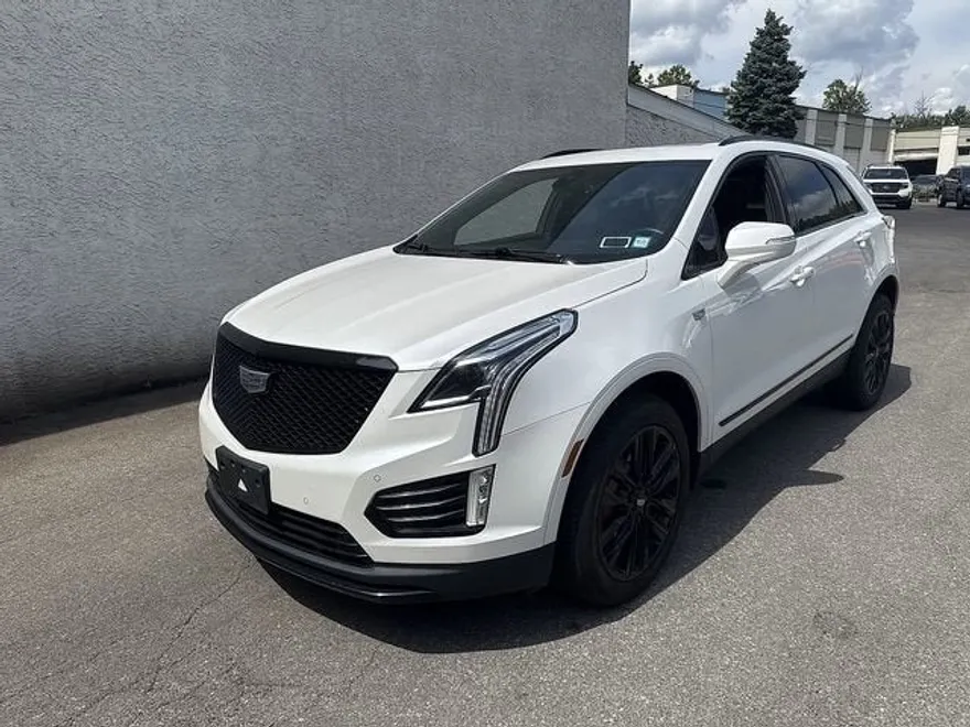 2022 Cadillac XT5 Sport photo 1