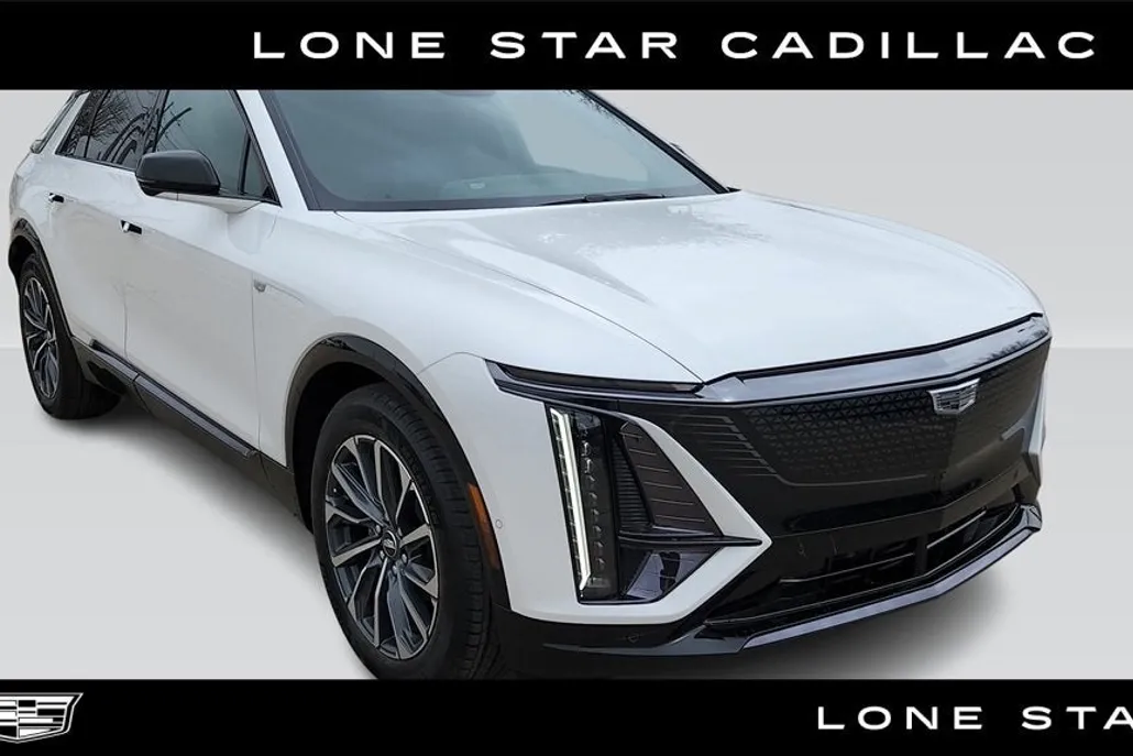 2025 Cadillac Lyriq Sport photo 1