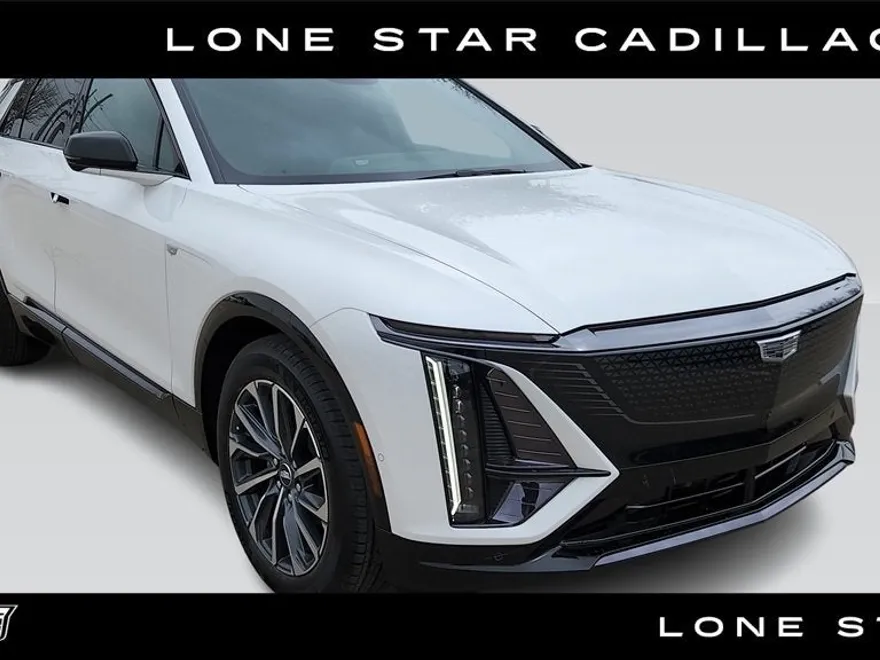 2025 Cadillac Lyriq Sport photo 1