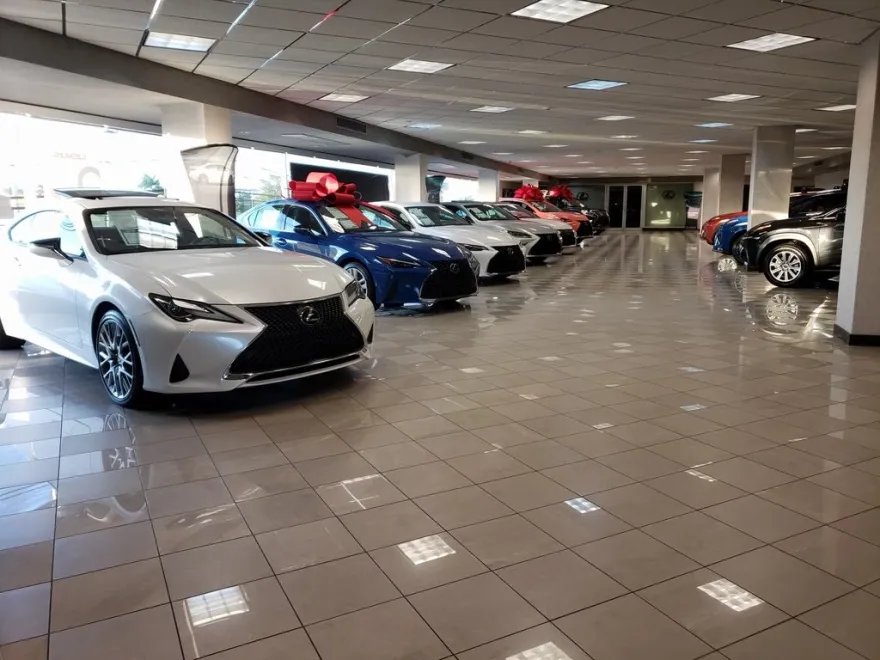 2025 Lexus IS 300 photo 28