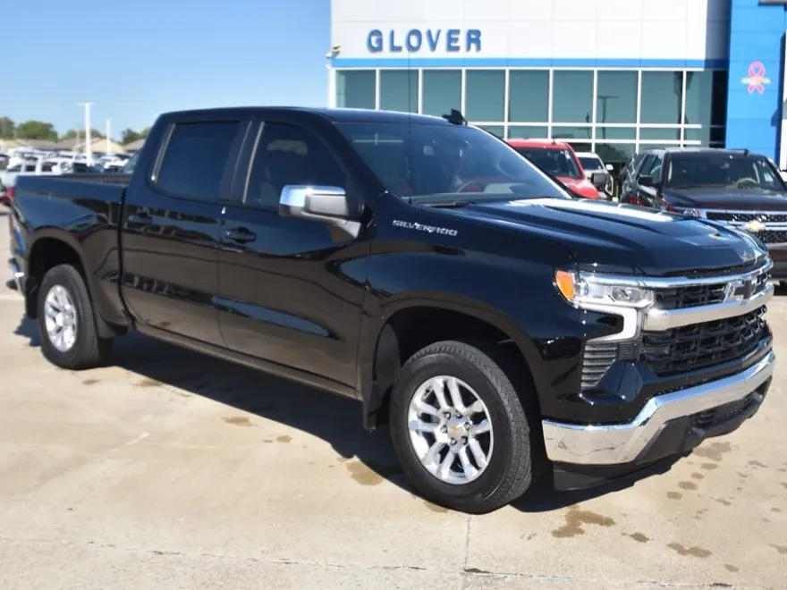 2025 Chevrolet Silverado 1500 LT photo 1