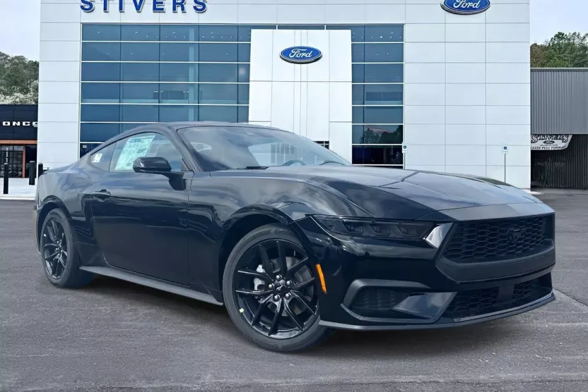 2025 Ford Mustang EcoBoost photo 1