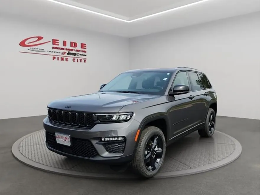 2025 Jeep Grand Cherokee Limited photo 1