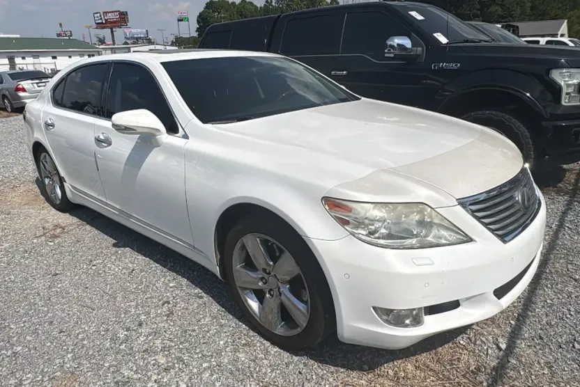 2011 Lexus LS 460 L photo 1