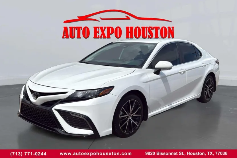 2021 Toyota Camry SE Nightshade Edition photo 1