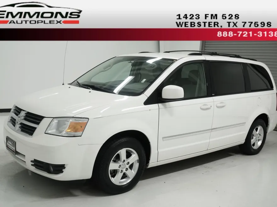 2008 Dodge Grand Caravan SXT photo 1