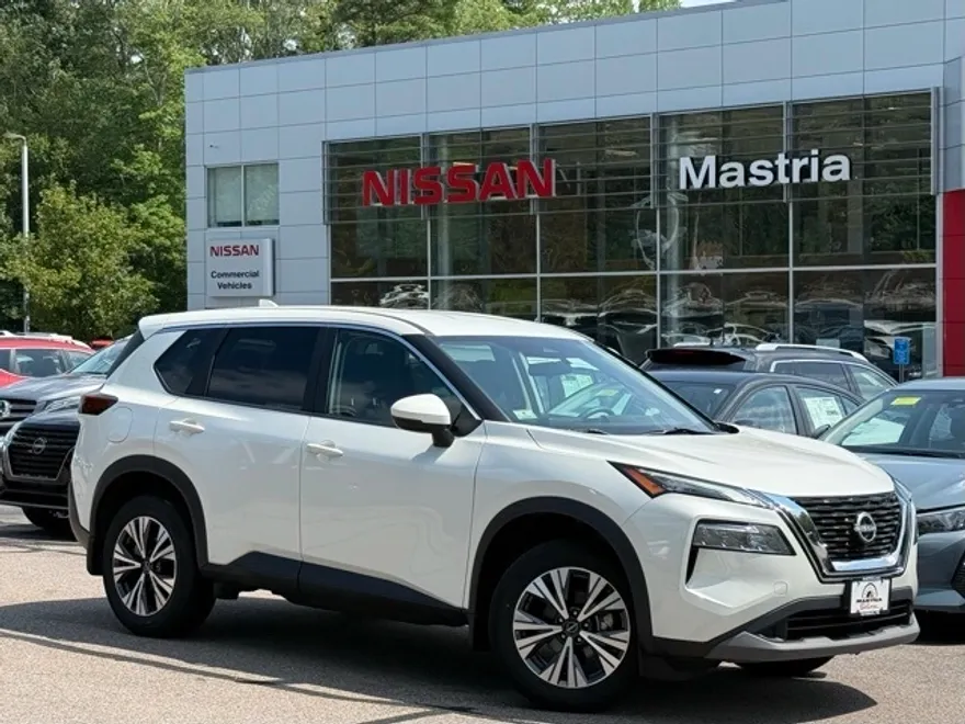 2022 Nissan Rogue SV photo 1