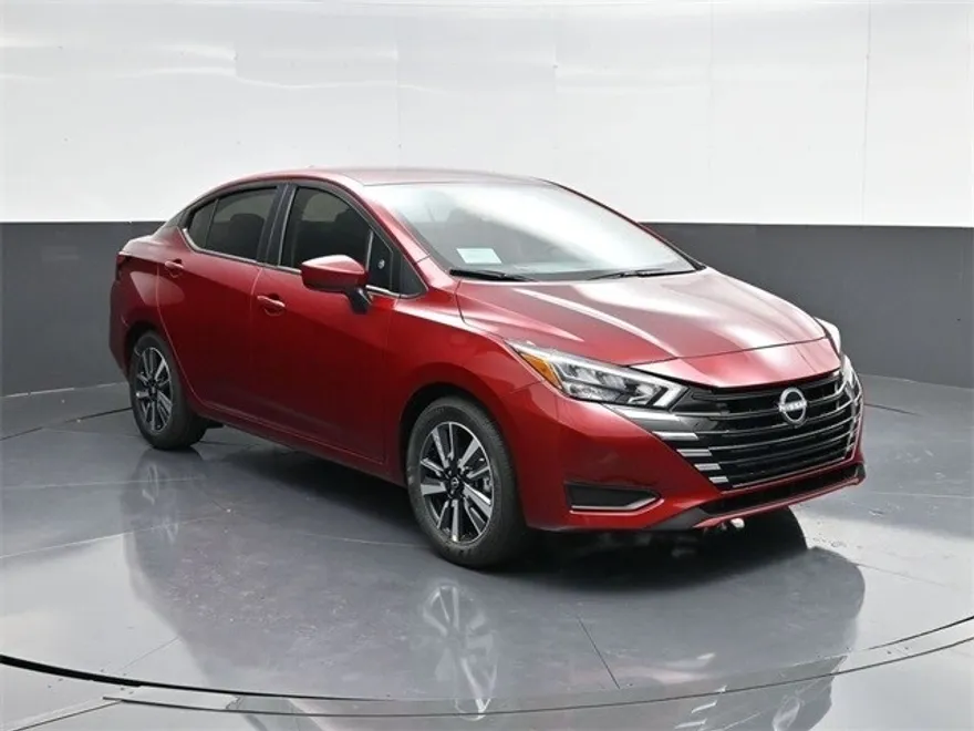 2025 Nissan Versa 1.6 SV photo 1
