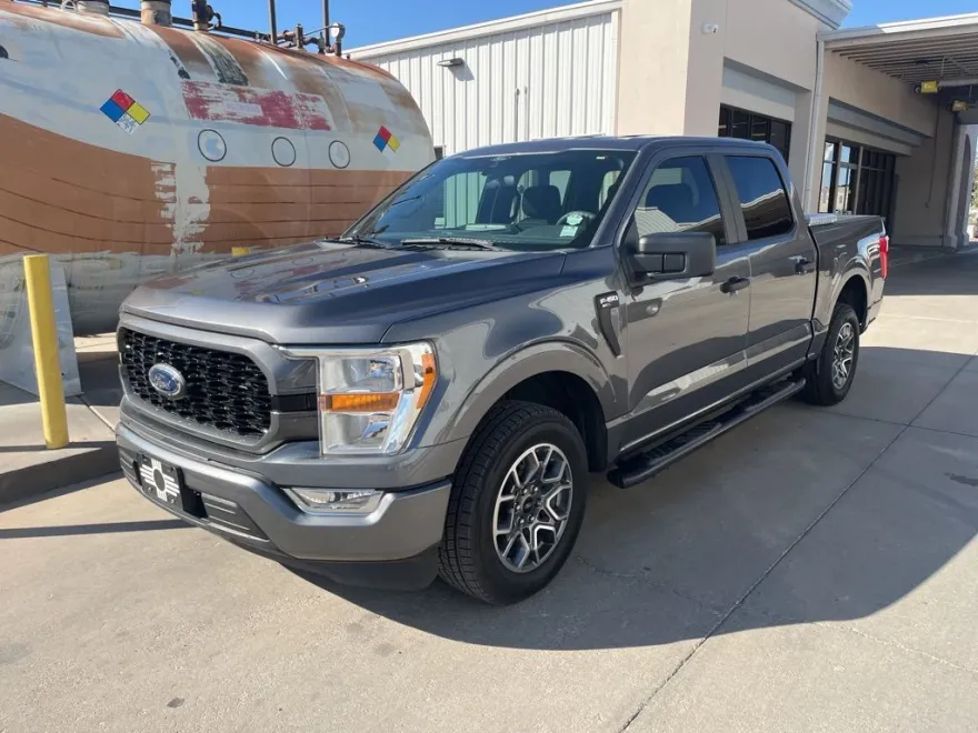 2021 Ford F-150 XL photo 1