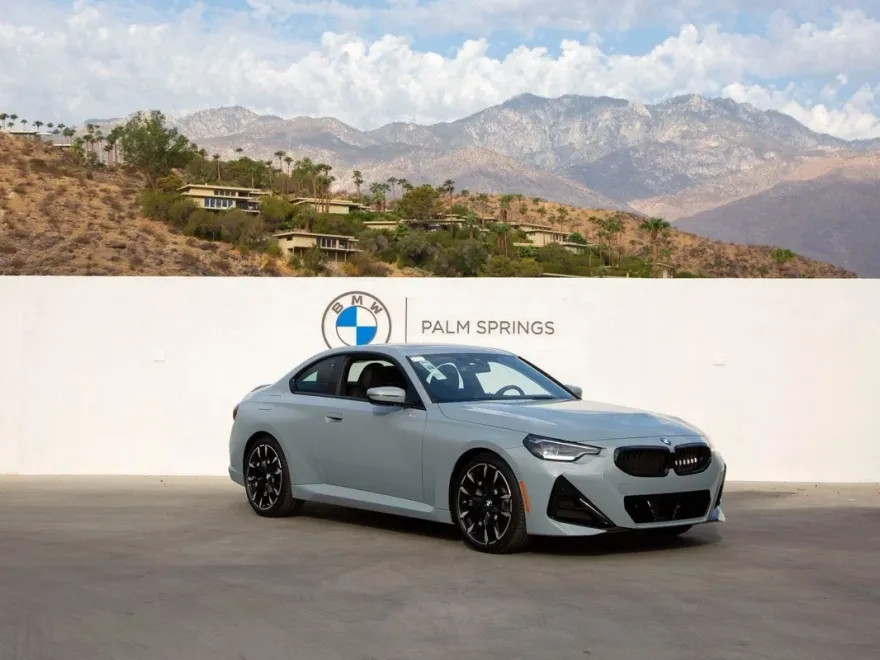 2025 Bmw 230i photo 1