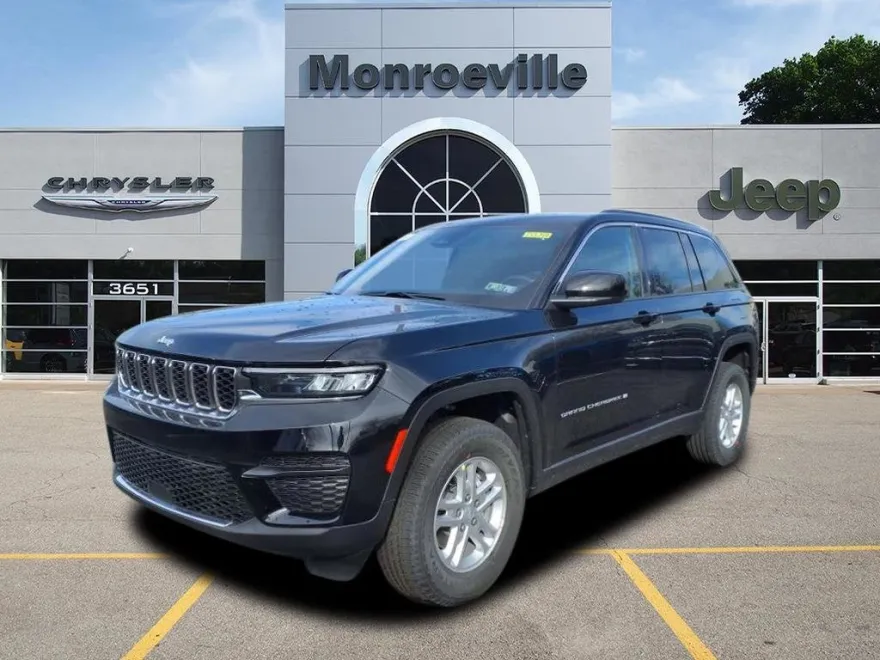 2025 Jeep Grand Cherokee Laredo photo 1