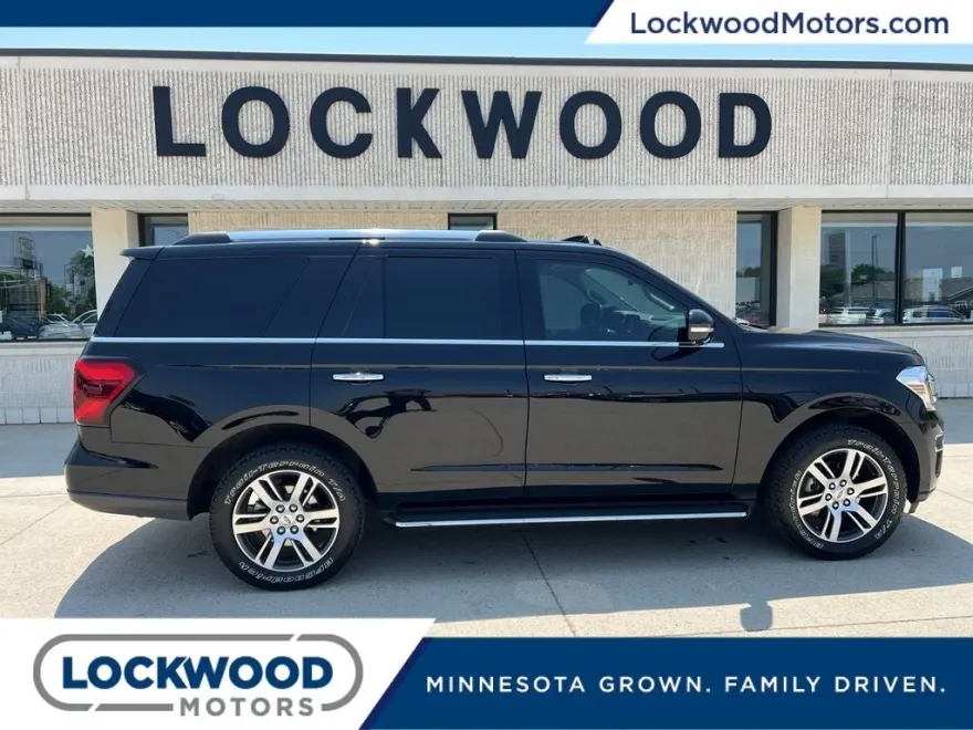 2023 Ford Expedition Limited photo 1