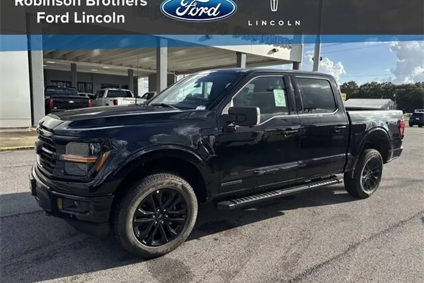 2025 Ford F-150 XLT photo 1
