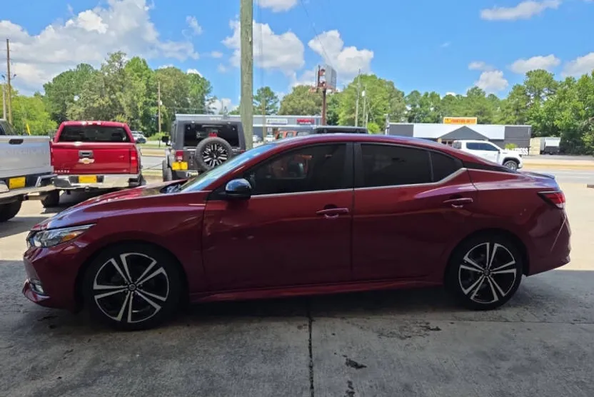 2020 Nissan Sentra SR photo 1
