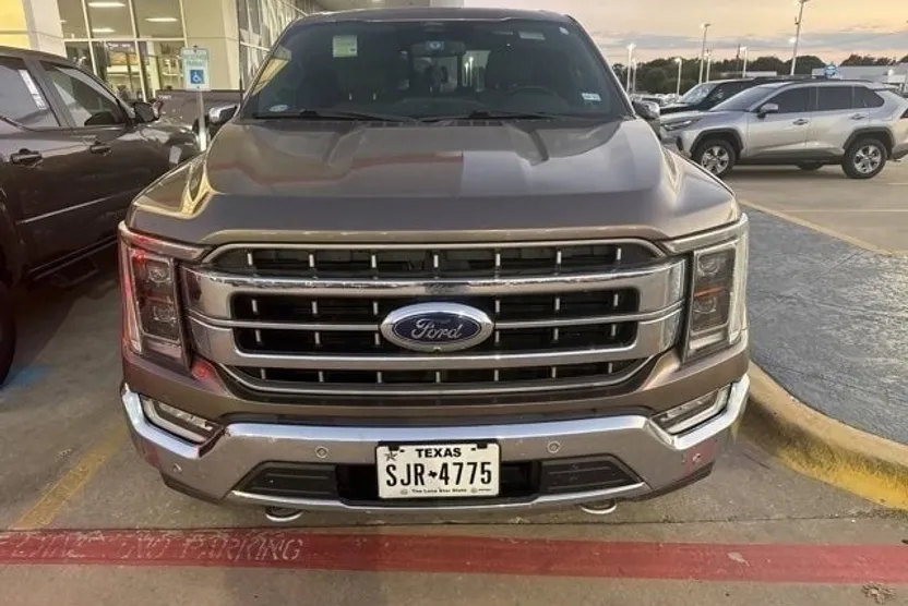 2022 Ford F-150 Lariat photo 1