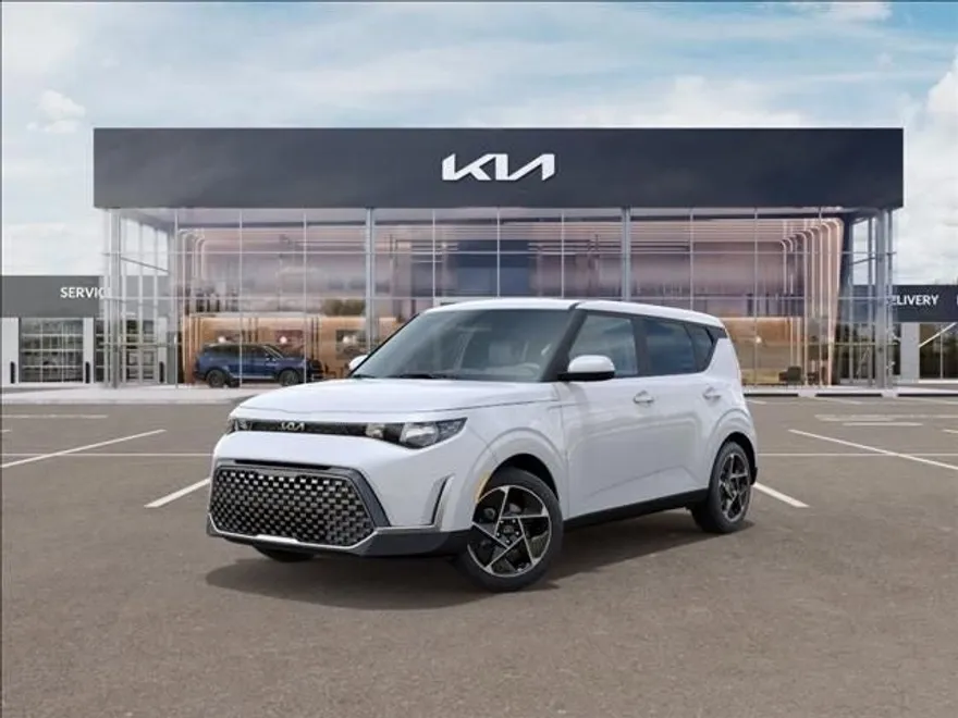 2025 Kia Soul EX photo 1