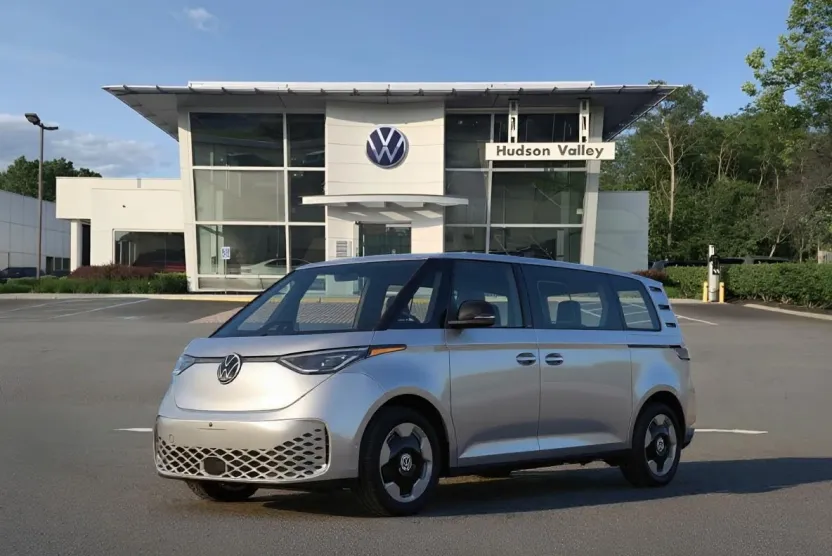2025 Volkswagen ID. Buzz Pro S photo 1