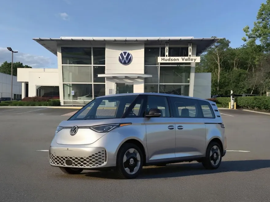 2025 Volkswagen ID. Buzz Pro S photo 1