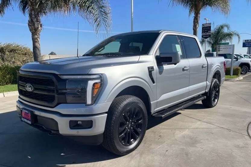 2025 Ford F-150 Lariat photo 1