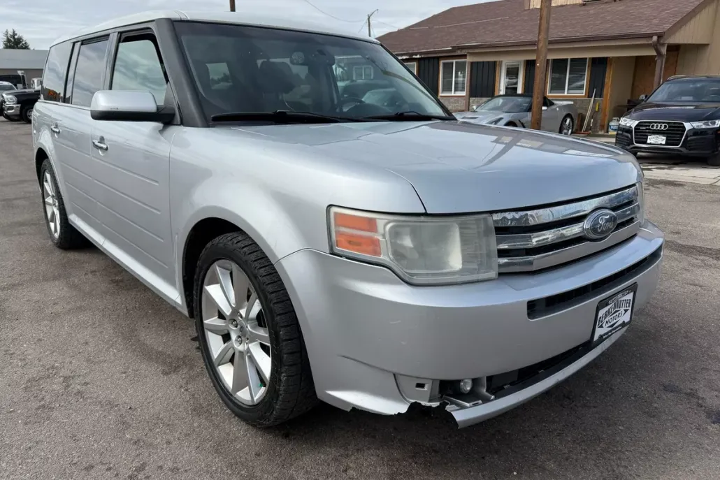 2011 Ford Flex SEL photo 1